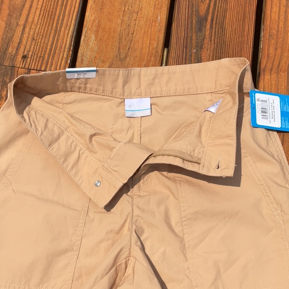 NWT Women’s Columbia Holly Hideaway Tan Shorts Regular Fit Size 6 - Picture 2 of 9